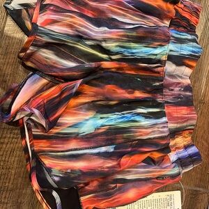 Lululemon Hotty Hot LR Short 4” Lined